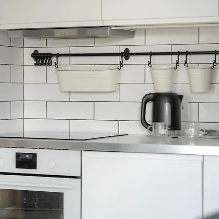 Stylish Near Hala Arena By Renters ホテル *