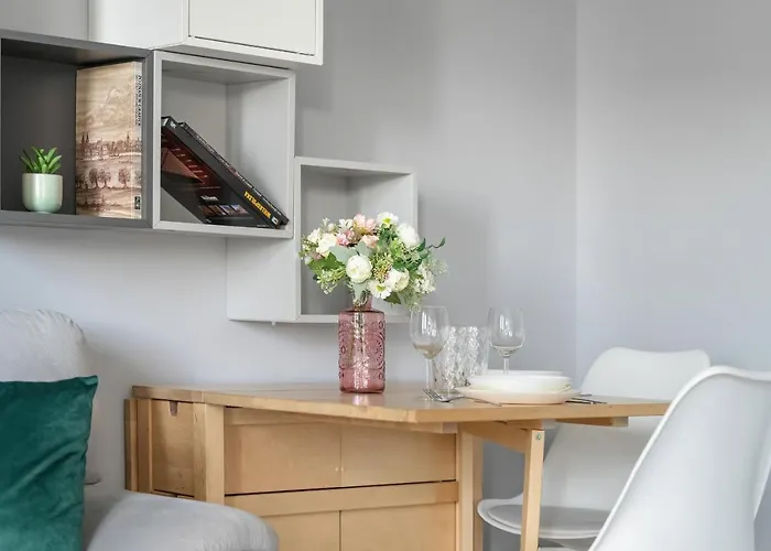 Stylish Near Hala Arena By Renters *